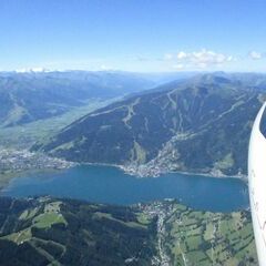 Flugwegposition um 10:42:50: Aufgenommen in der Nähe von Gemeinde Zell am See, 5700 Zell am See, Österreich in 2335 Meter